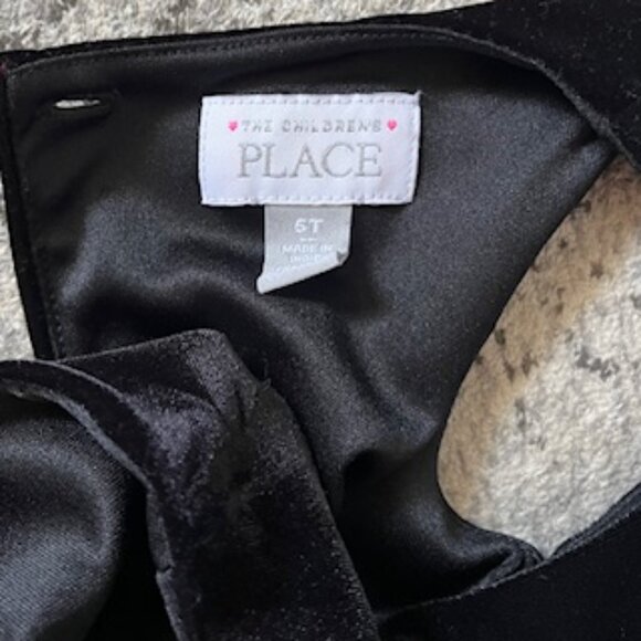 🧡3/15 The Children's Place Velvet Black/Red/Gold Dress Girls 5T - Picture 4 of 9